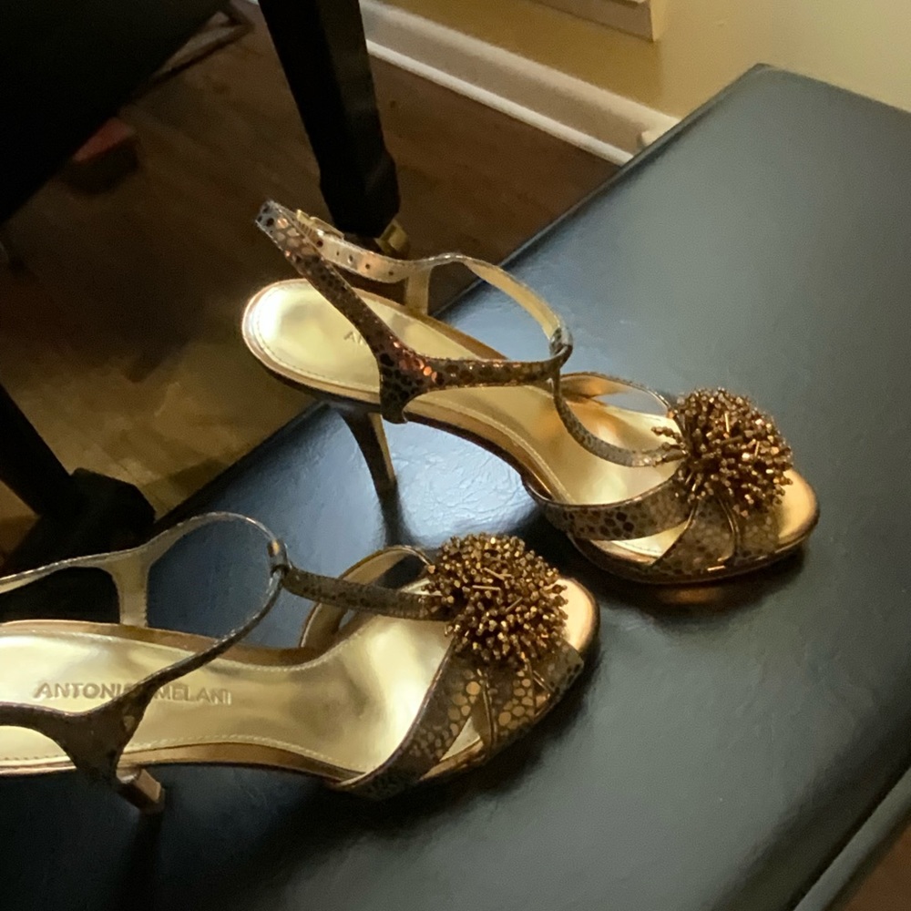 Sandals - Picture 9 of 10
